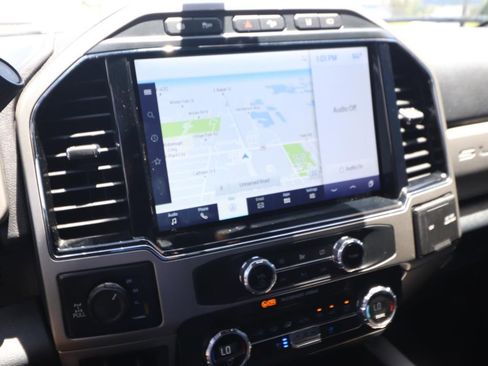 Used 2022 Ford F250 Lariat w/ Lariat Value Package AWD/4WD image 21