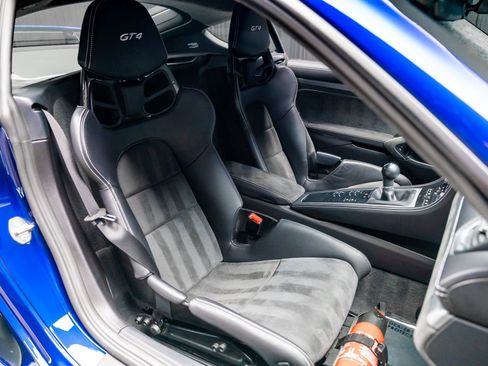 Used 2021 Porsche 718 Cayman GT4 RWD image 60