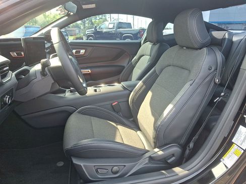 Used 2024 Ford Mustang Coupe RWD image 11