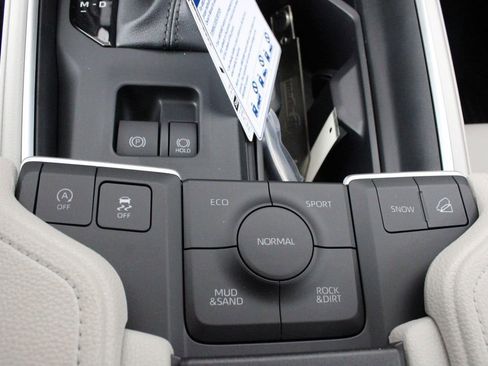 New 2026 Toyota Grand Highlander AWD image 37
