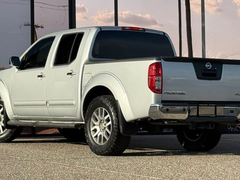 Used 2013 Nissan Frontier SL w/ Moonroof Pkg AWD/4WD image 7