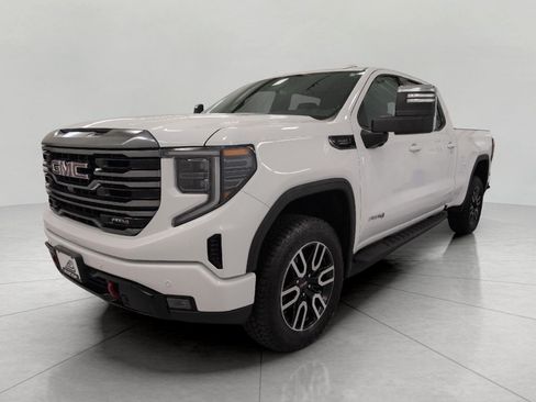 Used 2024 GMC Sierra 1500 AT4 w/ Technology Package AWD/4WD image 12