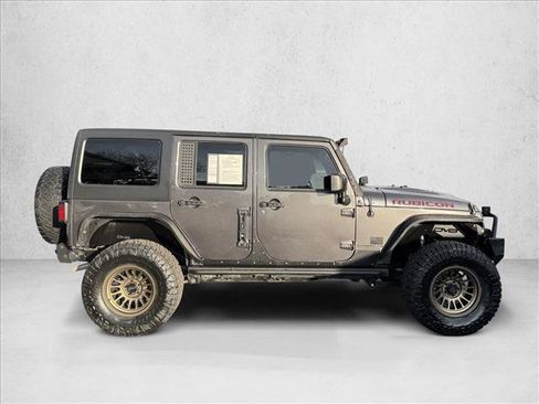 Used 2016 Jeep Wrangler Unlimited Rubicon image 4