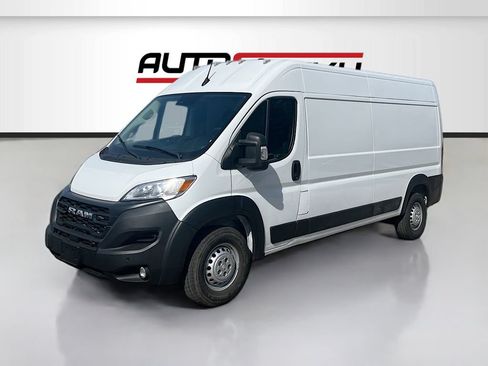 Used 2024 RAM ProMaster 2500 w/ Safety Group FWD image 3