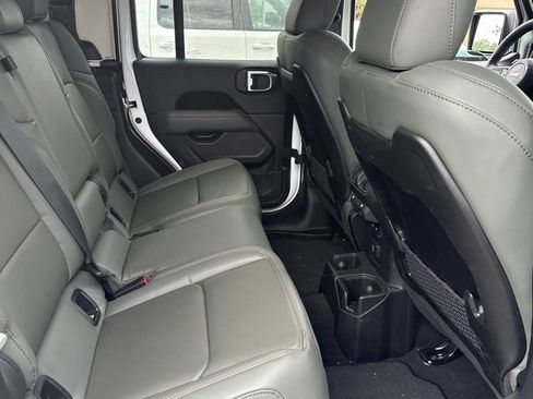 Used 2025 Jeep Gladiator Mojave w/ Convenience Group AWD/4WD image 12