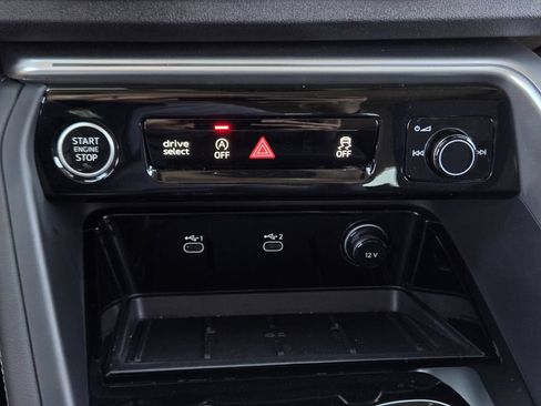 Certified 2025 Audi Q5 Prestige AWD/4WD image 24