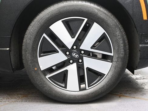 Used 2026 Hyundai Ioniq 9 SEL image 10