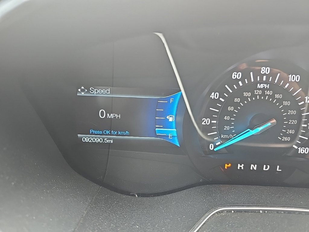 Used 2017 Ford Fusion SE w/ Fusion SE Technology Package FWD image 11