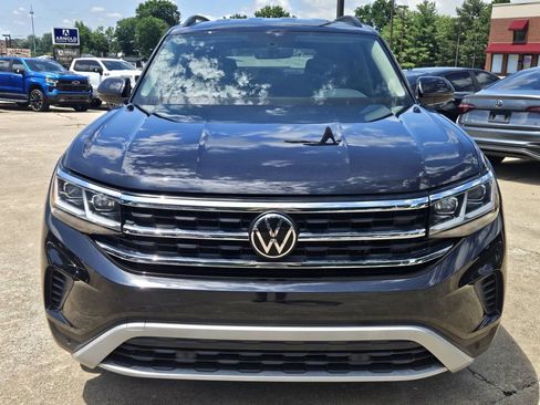 Used 2023 Volkswagen Atlas SE w/ Black Wheel Package FWD image 7