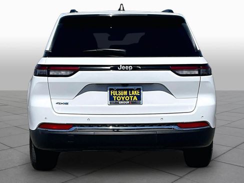 Used 2024 Jeep Grand Cherokee Limited 4xe AWD/4WD image 4