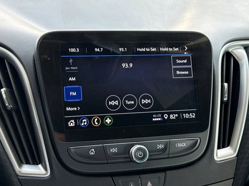 Used 2025 Chevrolet Malibu RS FWD image 27