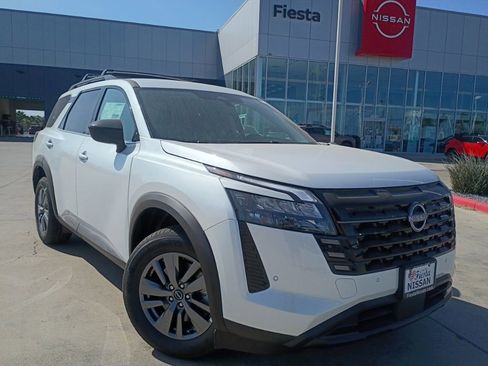New 2026 Nissan Pathfinder SV image 1