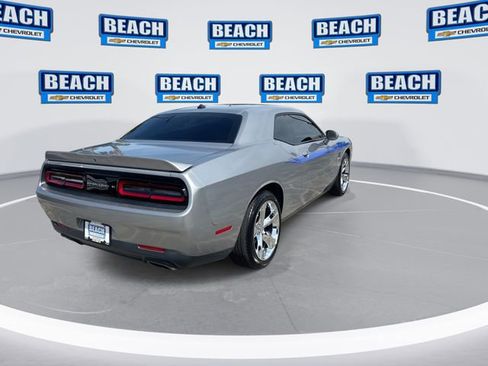 Used 2018 Dodge Challenger R/T RWD image 8