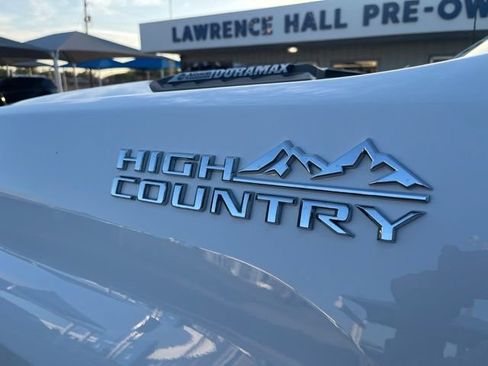 Used 2024 Chevrolet Silverado 2500 High Country w/ Technology Package AWD/4WD image 13