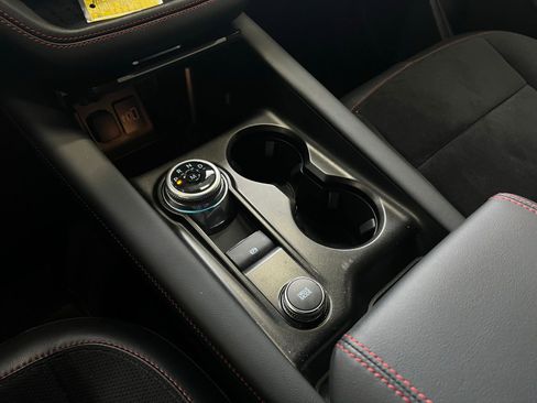 Used 2025 Ford Explorer ST image 15