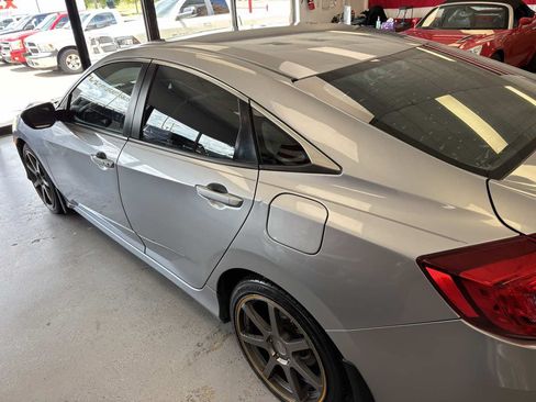 Used 2016 Honda Civic EX image 5