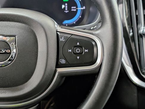 Used 2023 Volvo S60 T8 Core image 32