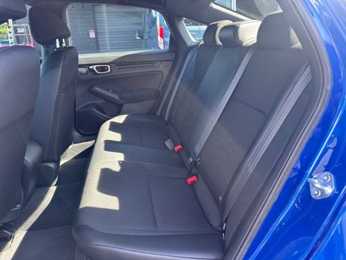 Used 2023 Honda Civic Sport image 10