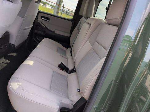 Certified 2025 Nissan Frontier SV w/ SV Convenience Package RWD image 29