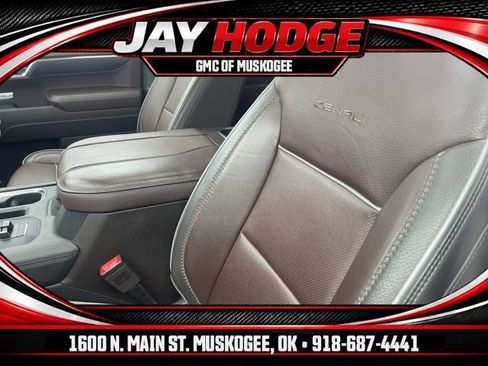Used 2023 GMC Sierra 1500 Denali w/ Denali Reserve Package AWD/4WD image 8