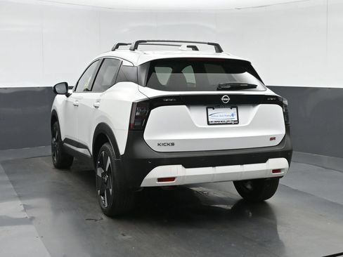 Used 2025 Nissan Kicks SR FWD image 5