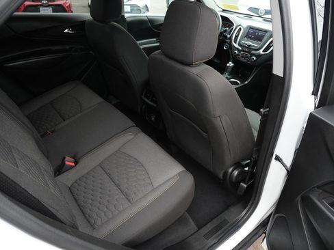 Used 2020 Chevrolet Equinox LT image 24