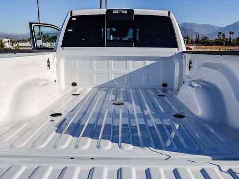 New 2026 RAM 2500 Laramie AWD/4WD image 31
