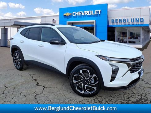 New 2026 Chevrolet Trax RS w/ Sunroof Package image 1