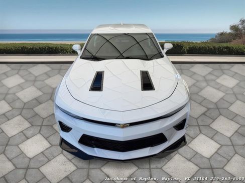 Used 2018 Chevrolet Camaro SS RWD image 7