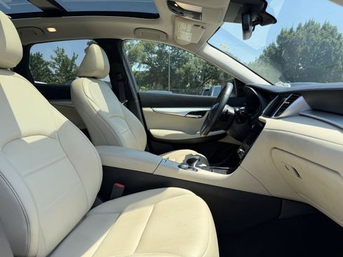 Used 2020 INFINITI QX50 Luxe FWD image 29