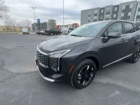 Used 2026 Kia Sportage LX w/ LX Convenience Package AWD/4WD image 4