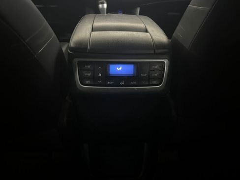 Used 2015 Toyota Highlander Limited Platinum image 31
