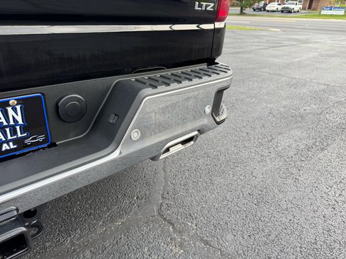 Used 2023 Chevrolet Silverado 1500 LTZ image 10