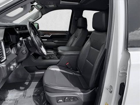Used 2023 GMC Sierra 1500 Denali w/ Technology Package AWD/4WD image 10