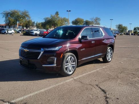 Used 2023 Chevrolet Traverse High Country image 4