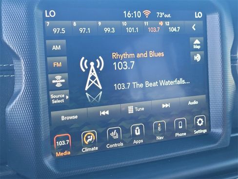 Used 2022 Jeep Wrangler Unlimited Sahara w/ Cold Weather Group image 20