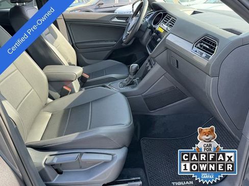 Certified 2021 Volkswagen Tiguan SE R-Line image 17