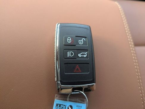 New 2026 Jaguar F-PACE R-Dynamic S image 32