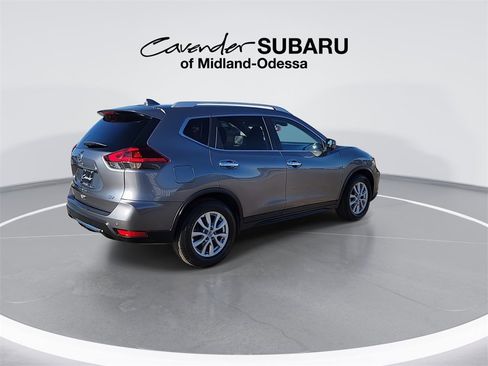 Used 2019 Nissan Rogue SV image 8