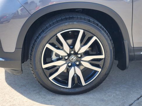 Certified 2020 Honda Pilot Touring image 11