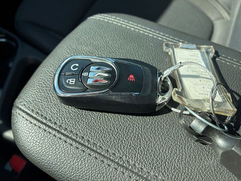 Used 2025 Buick Encore GX Preferred FWD image 21