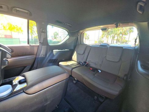 Used 2022 Nissan Armada Platinum w/ Captain's Chairs Package RWD image 10