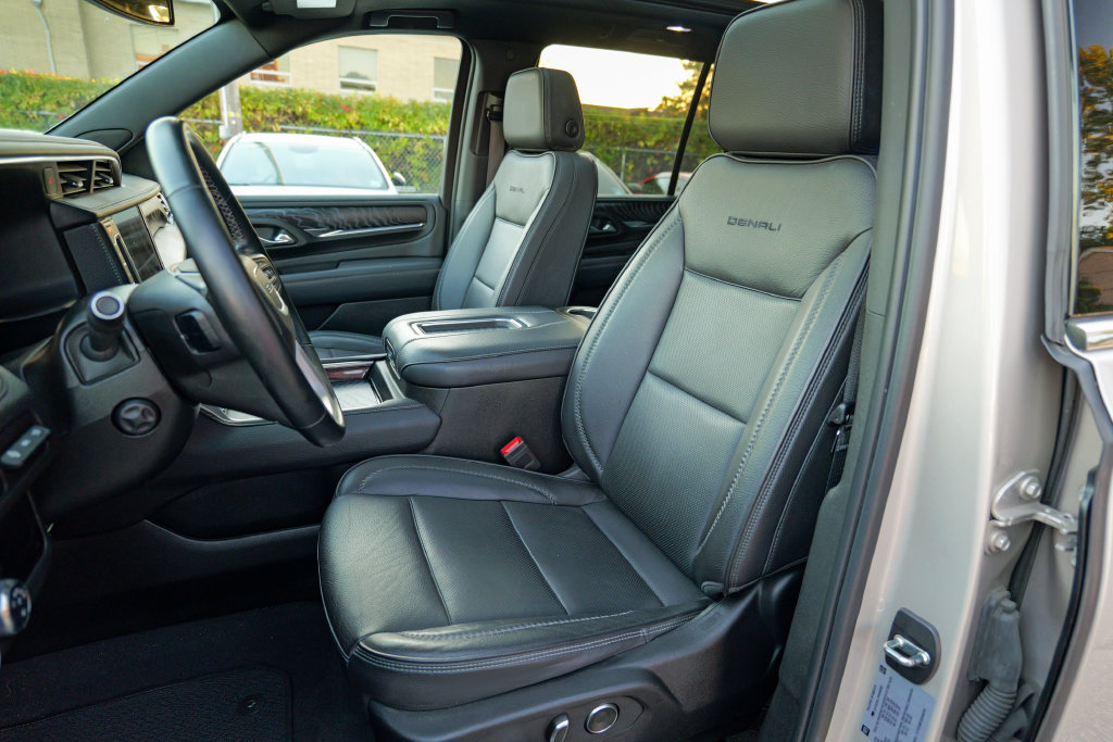 Used 2023 GMC Yukon Denali AWD/4WD image 21