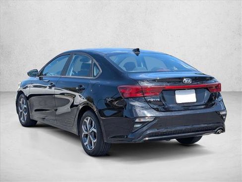 Used 2021 Kia Forte LXS FWD image 7