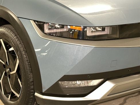 Used 2024 Hyundai Ioniq 5 SEL image 11