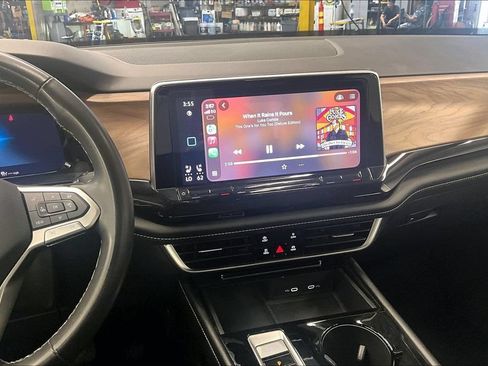 Used 2024 Volkswagen Atlas SE FWD image 5