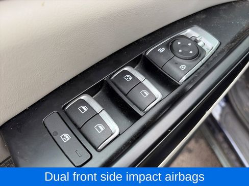 Used 2024 Kia Carnival LX FWD image 18