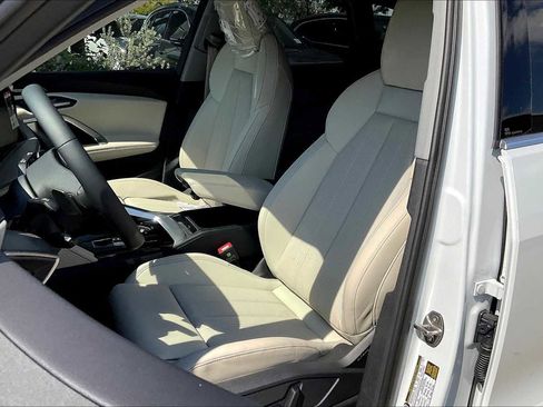 New 2025 Audi Q5 Premium Plus image 9