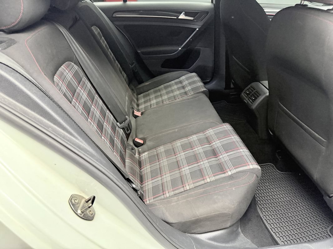 Used 2017 Volkswagen GTI SE FWD image 14