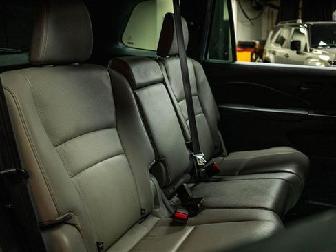 Used 2023 Honda Passport EX-L image 12